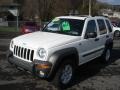 2004 Stone White Jeep Liberty Sport 4x4  photo #3