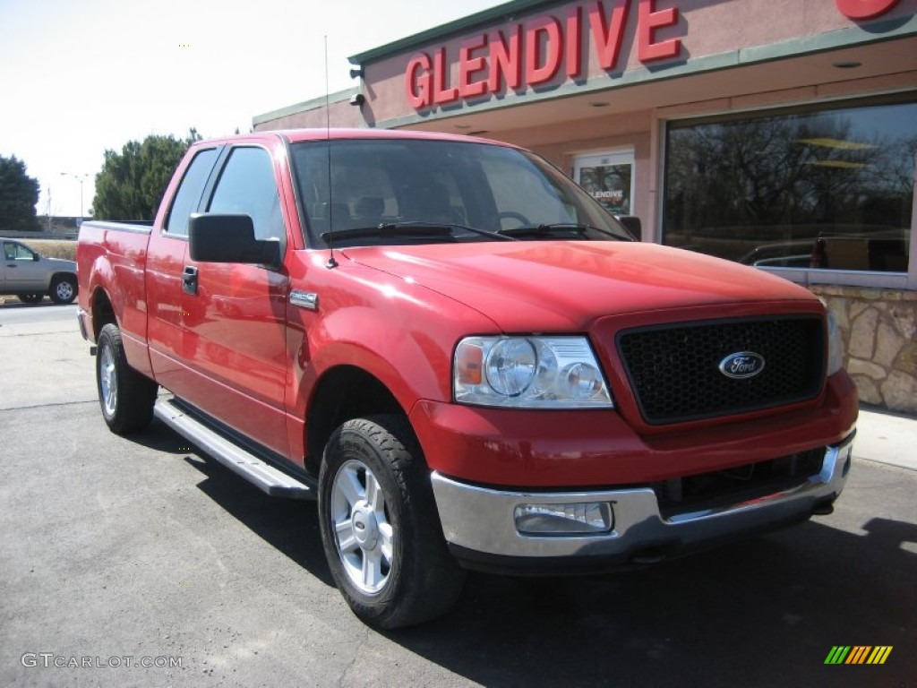 2004 F150 XLT SuperCab 4x4 - Bright Red / Dark Flint photo #4