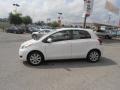 2009 Polar White Toyota Yaris 5 Door Liftback  photo #4