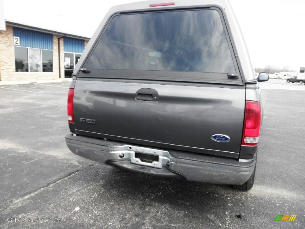 2002 F150 XLT Regular Cab - Dark Shadow Grey Metallic / Medium Graphite photo #15