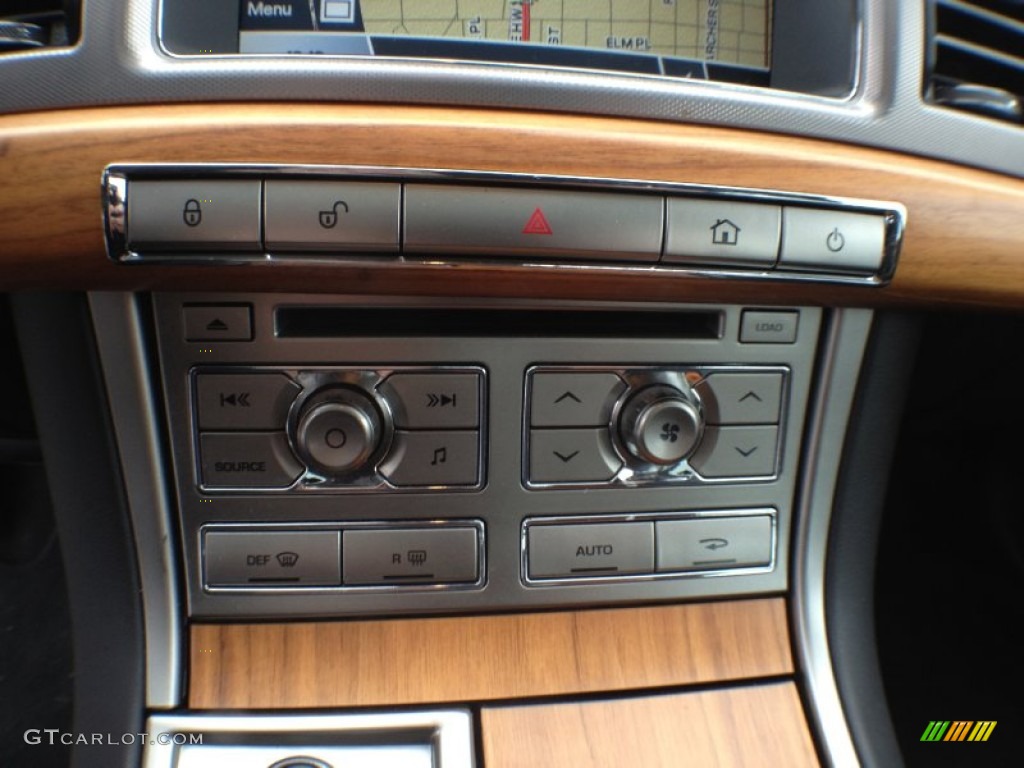 2010 Jaguar XF Sport Sedan Controls Photo #62556937