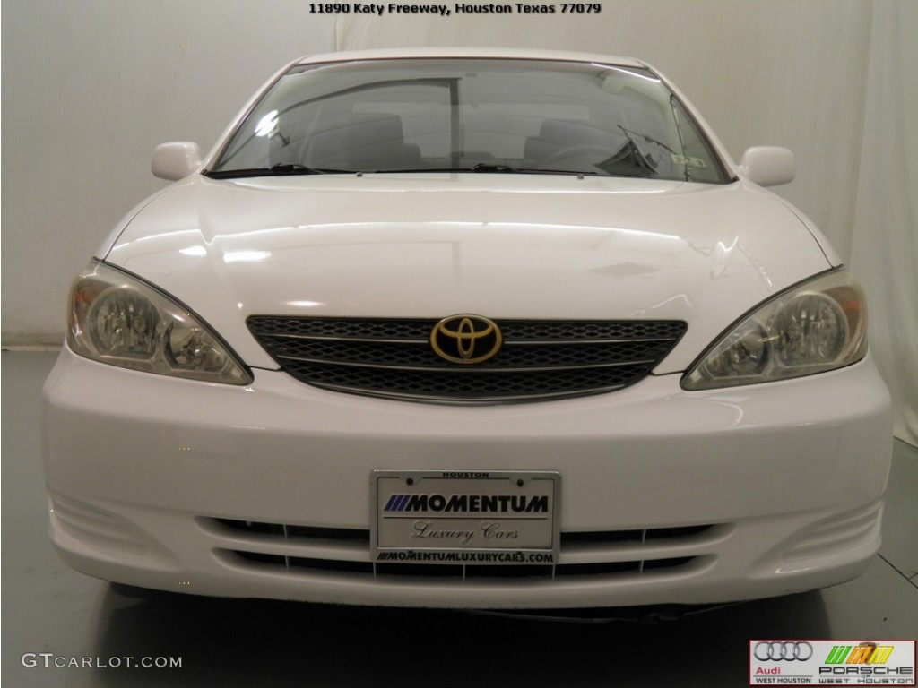 2002 Camry LE - Super White / Stone photo #15