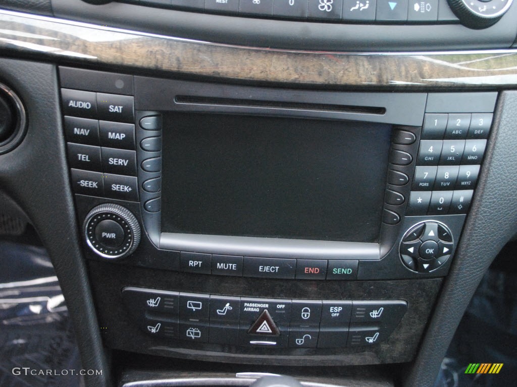 2004 Mercedes-Benz E 500 4Matic Wagon Controls Photos