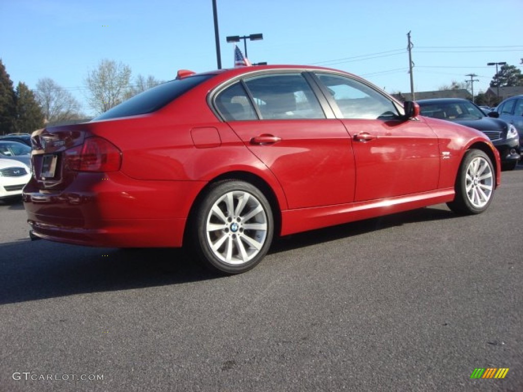 2011 3 Series 328i xDrive Sedan - Crimson Red / Black photo #4