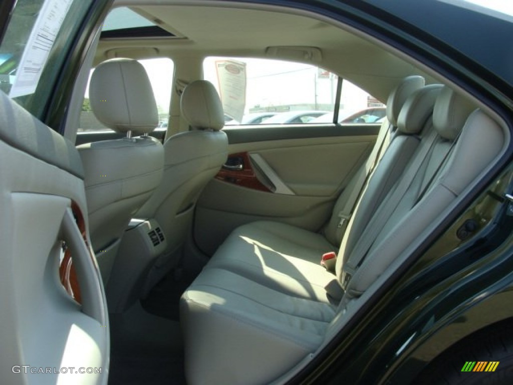 2011 Camry XLE - Spruce Green Mica / Ash photo #13