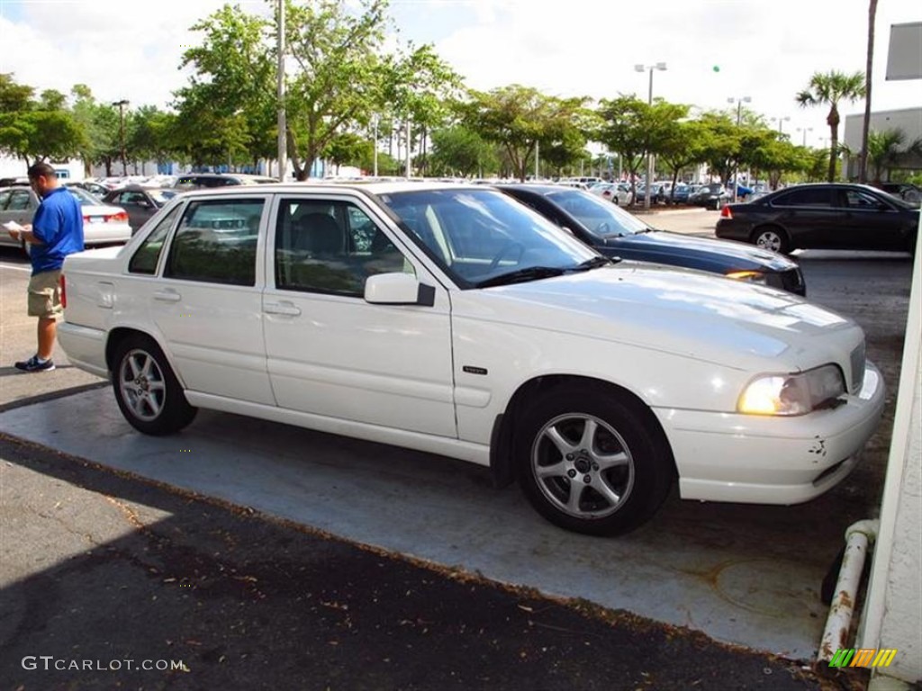 1998 S70 GLT - White / Tan photo #1