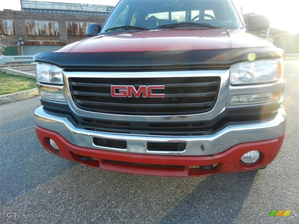 2004 Sierra 2500HD SLT Crew Cab 4x4 - Fire Red / Dark Pewter photo #14