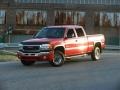 2004 Fire Red GMC Sierra 2500HD SLT Crew Cab 4x4  photo #31