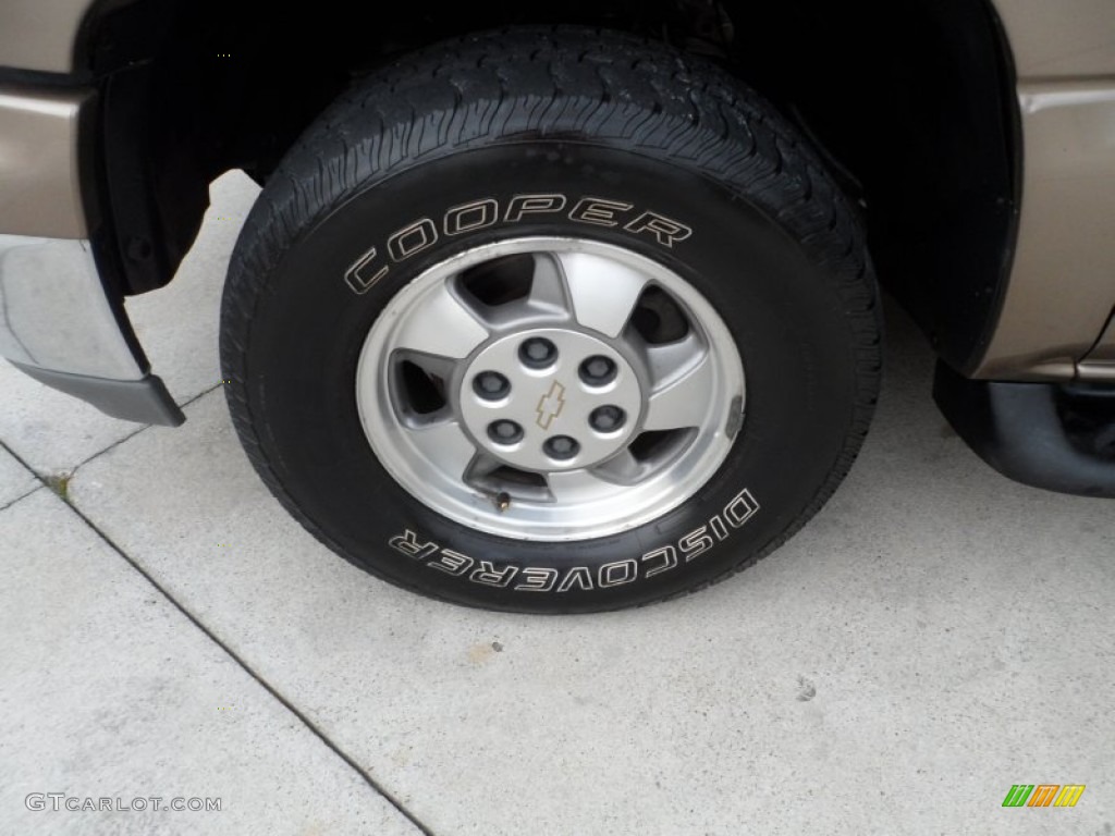 2003 Suburban 1500 LT - Sandalwood Metallic / Tan/Neutral photo #12