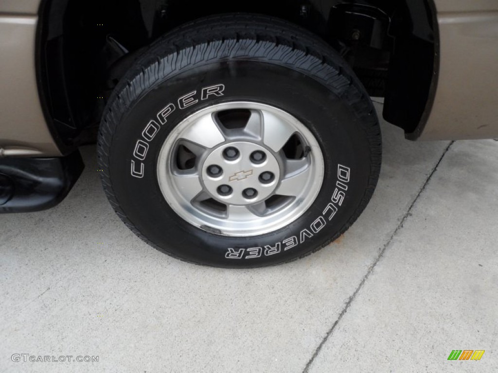 2003 Suburban 1500 LT - Sandalwood Metallic / Tan/Neutral photo #13