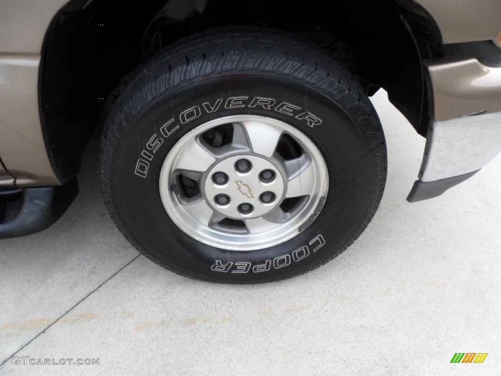 2003 Suburban 1500 LT - Sandalwood Metallic / Tan/Neutral photo #15