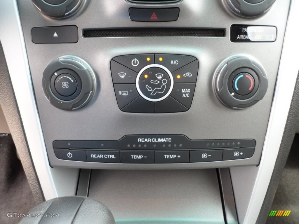 2013 Ford Explorer FWD Controls Photo #62572628