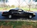 Black - Town Car Executive Photo No. 8