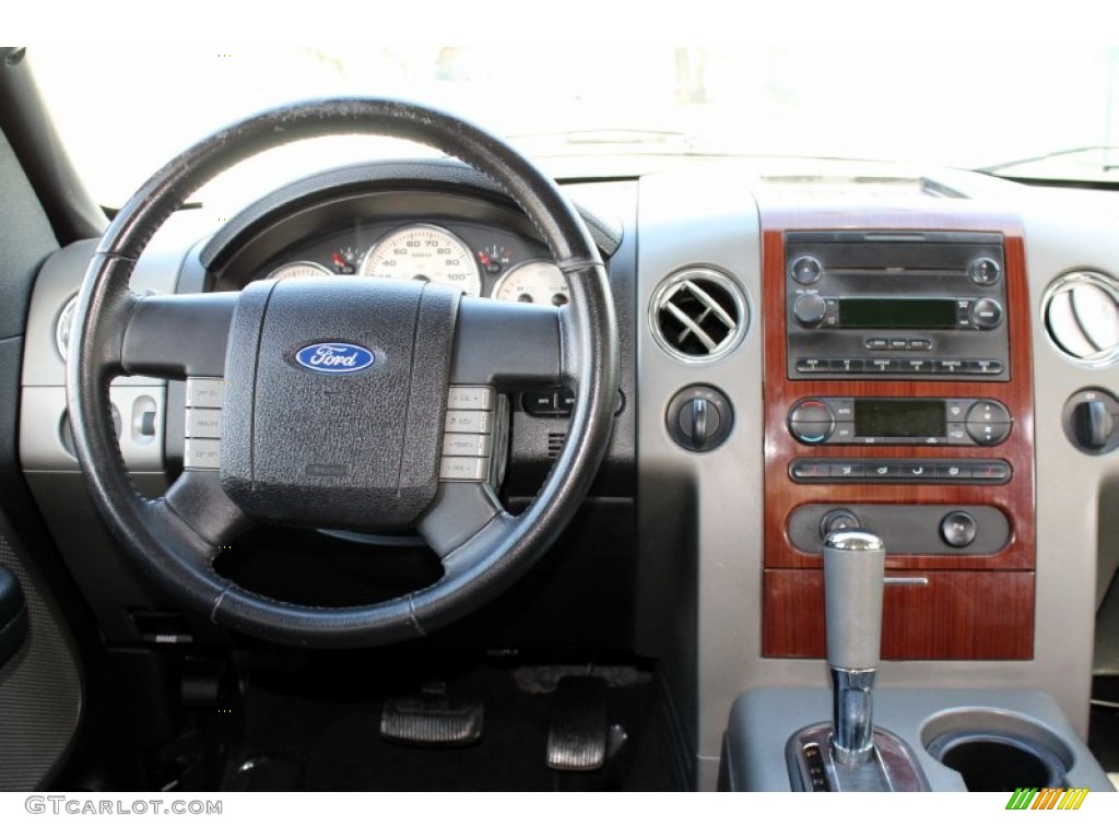 2005 Ford F150 Lariat SuperCrew 4x4 Black Dashboard Photo #62576749