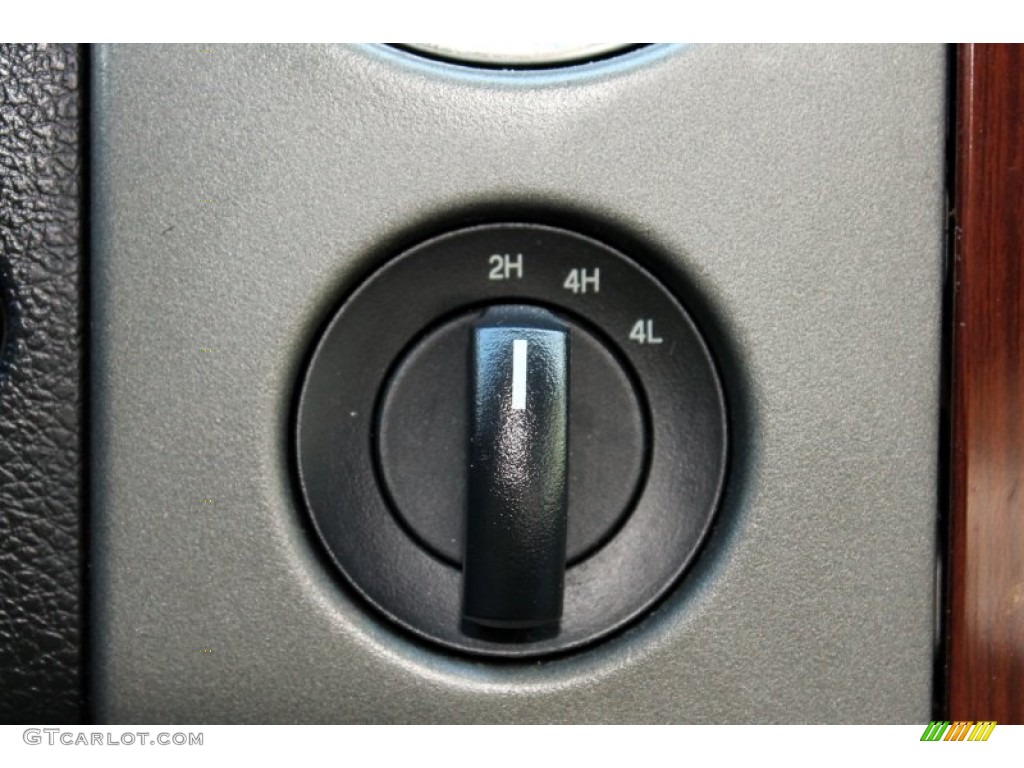 2005 Ford F150 Lariat SuperCrew 4x4 Controls Photo #62576828