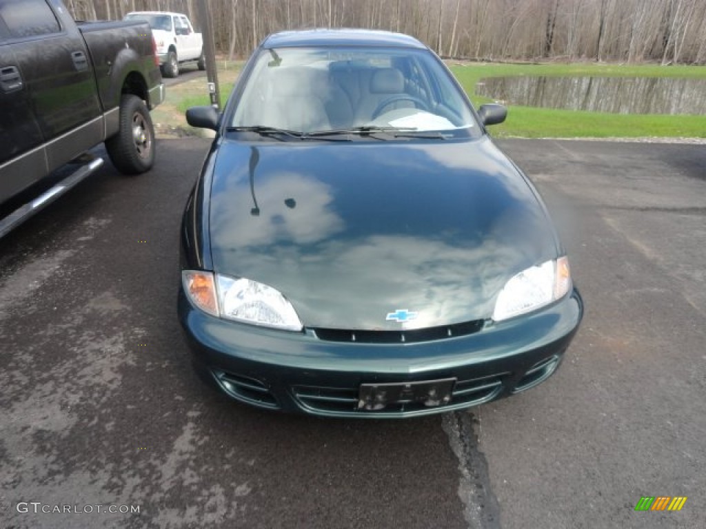 2002 Cavalier Sedan - Forest Green Metallic / Neutral photo #2