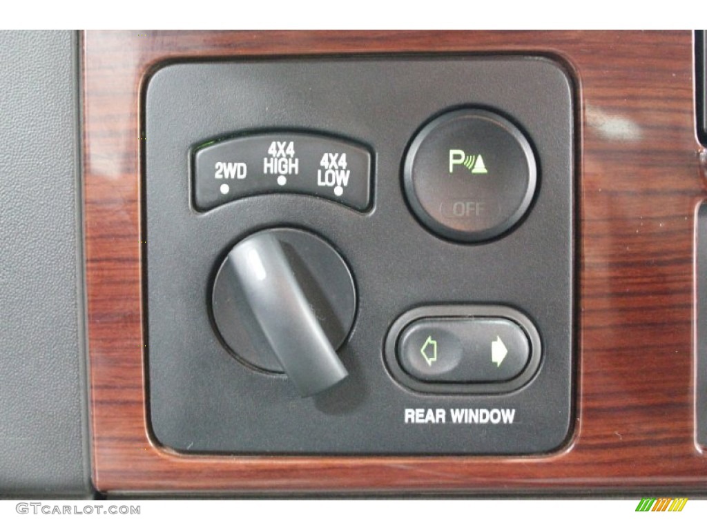 2006 Ford F250 Super Duty FX4 SuperCab 4x4 Controls Photo #62590711