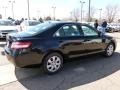Black - Camry LE Photo No. 4
