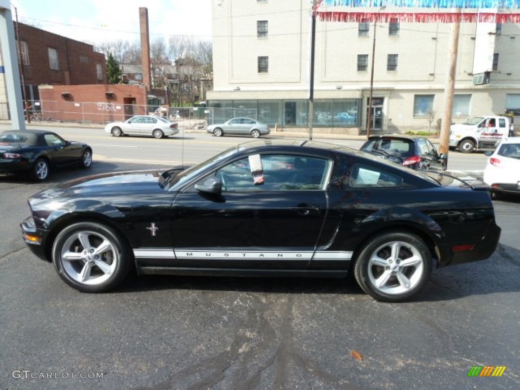 2007 Mustang V6 Premium Coupe - Black / Dark Charcoal photo #2