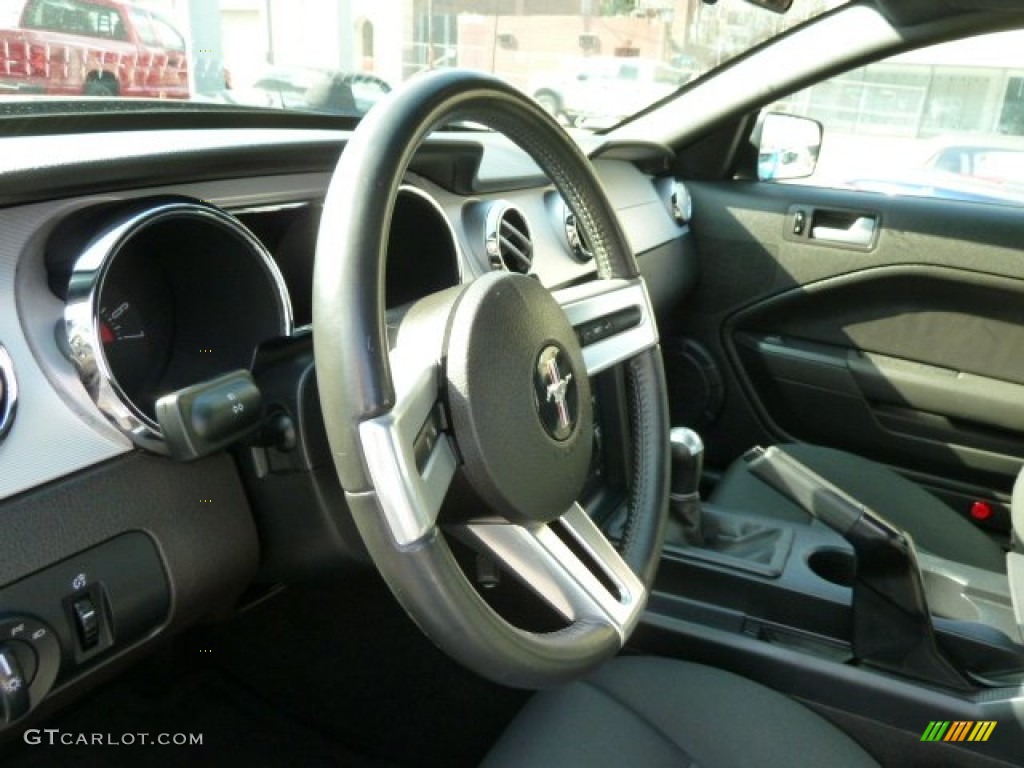2007 Mustang V6 Premium Coupe - Black / Dark Charcoal photo #16