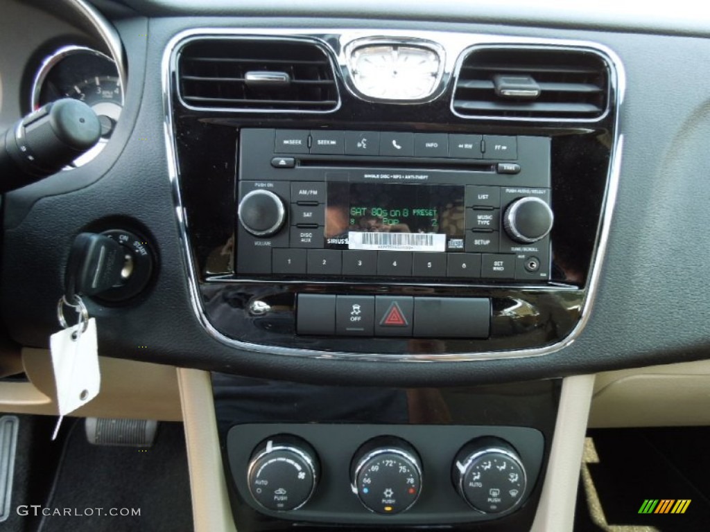 2012 Chrysler 200 Touring Convertible Controls Photo #62596967