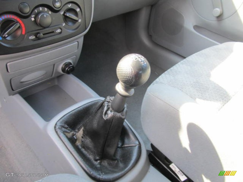 2004 Chevrolet Aveo Hatchback 5 Speed Manual Transmission Photo #62597513