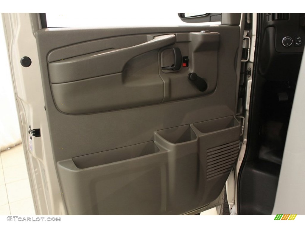 2009 Savana Van 1500 AWD Cargo - Silver Birch Metallic / Medium Pewter photo #5