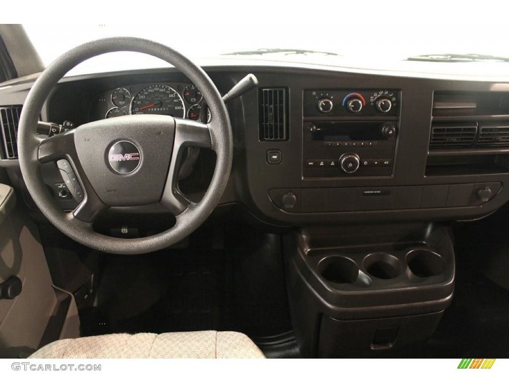 2009 Savana Van 1500 AWD Cargo - Silver Birch Metallic / Medium Pewter photo #13