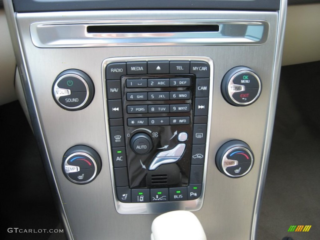 2012 Volvo XC60 T6 AWD Controls Photo #62600054
