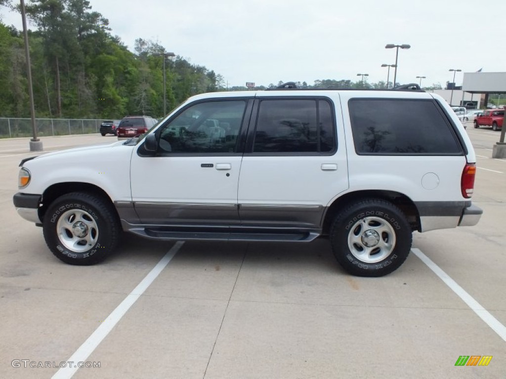 2001 Explorer XLT - Oxford White / Dark Graphite photo #8
