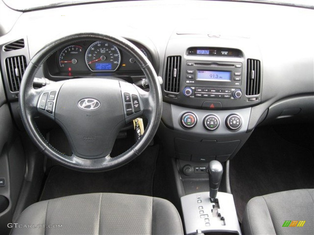 2009 Elantra SE Sedan - Black Pearl / Black photo #19