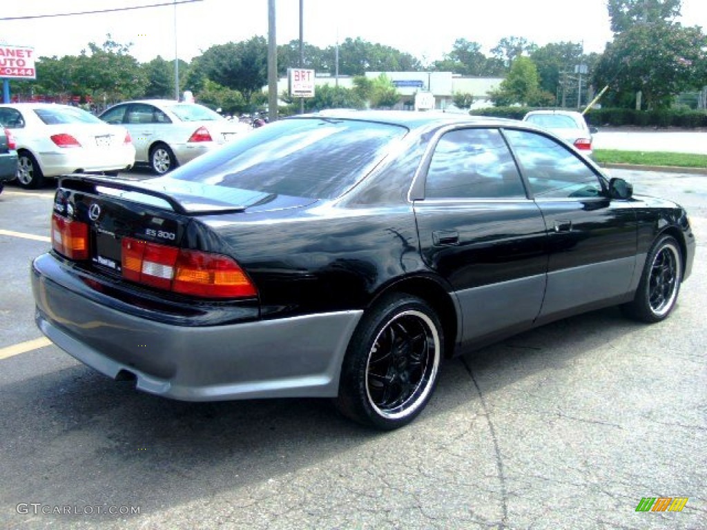 1999 ES 300 - Black Onyx / Sage photo #3