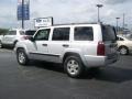 2006 Bright Silver Metallic Jeep Commander   photo #4