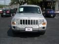 2006 Bright Silver Metallic Jeep Commander   photo #16