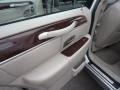 2006 Silver Birch Metallic Lincoln Town Car Signature Limited  photo #26