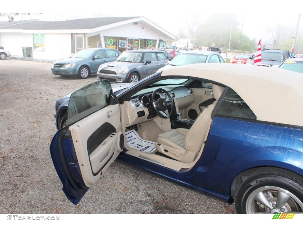 2006 Mustang GT Premium Convertible - Vista Blue Metallic / Light Parchment photo #11