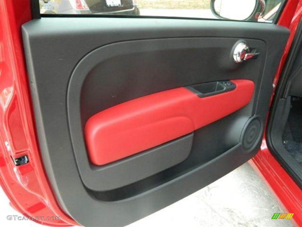 2012 Fiat 500 Lounge Pelle Rosso/Nera (Red/Black) Door Panel Photo #62607260