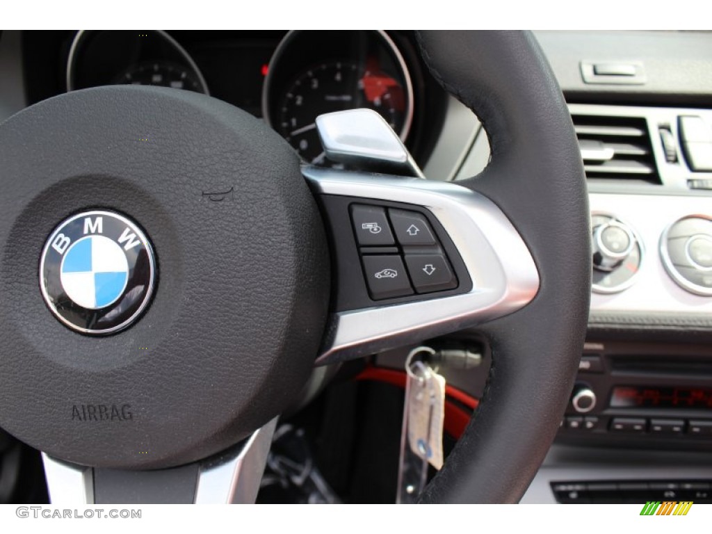 2009 BMW Z4 sDrive30i Roadster Controls Photo #62608667