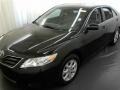 Black - Camry LE Photo No. 23