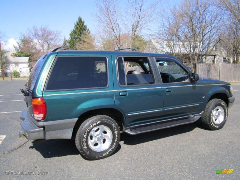 1999 Explorer XLT 4x4 - Tropic Green Metallic / Dark Graphite photo #8