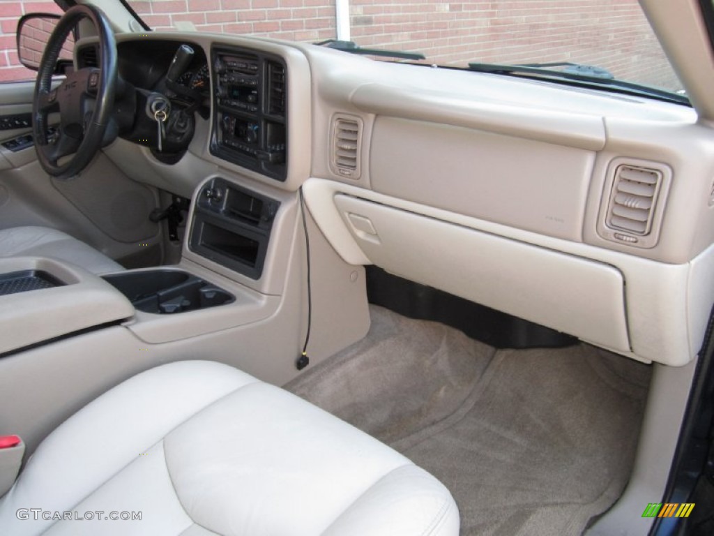 Neutral/Shale Interior 2004 GMC Yukon XL 1500 SLT 4x4 Photo #62612497