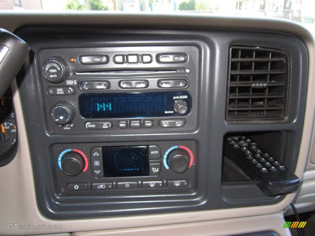 2004 Yukon XL 1500 SLT 4x4 - Deep Blue Metallic / Neutral/Shale photo #22