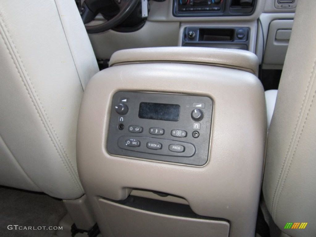 2004 Yukon XL 1500 SLT 4x4 - Deep Blue Metallic / Neutral/Shale photo #28