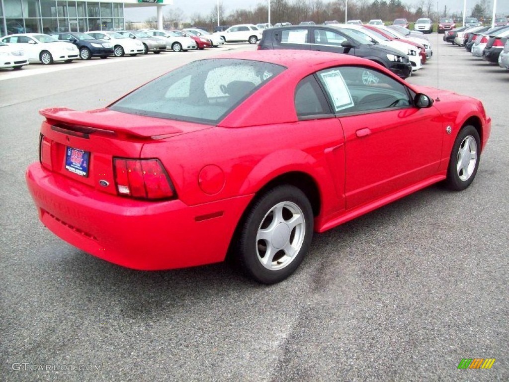 2004 Mustang V6 Coupe - Torch Red / Medium Graphite photo #11