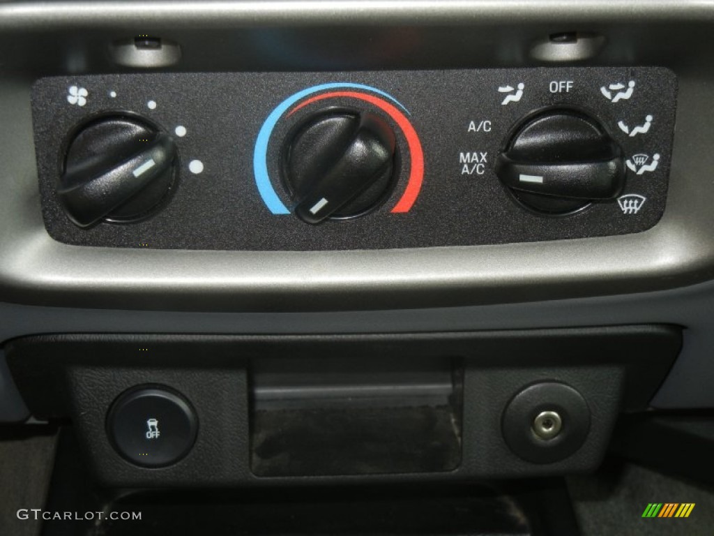 2011 Ford Ranger XLT SuperCab Controls Photos