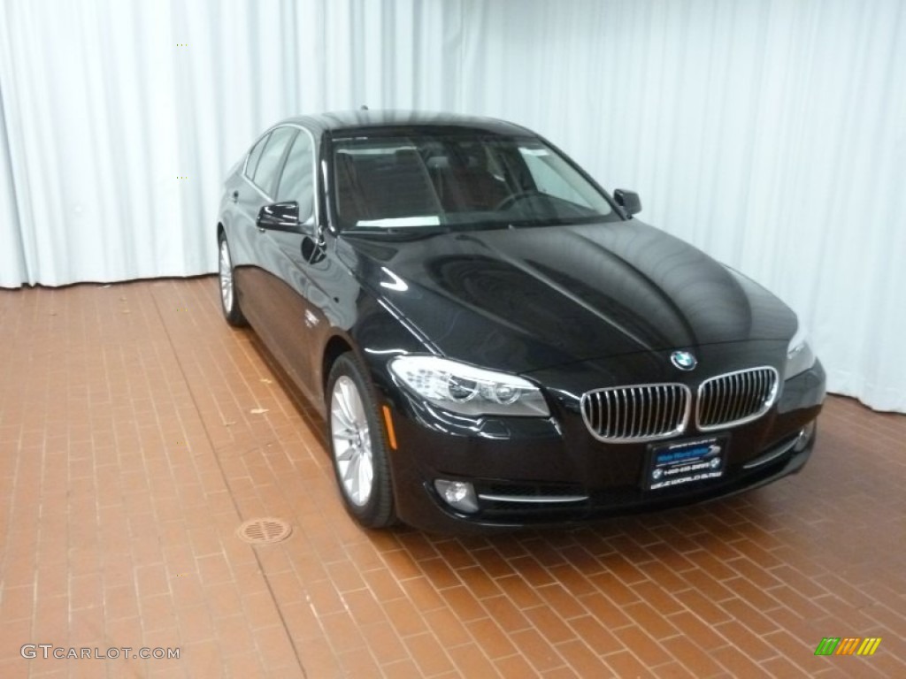 Black Sapphire Metallic BMW 5 Series