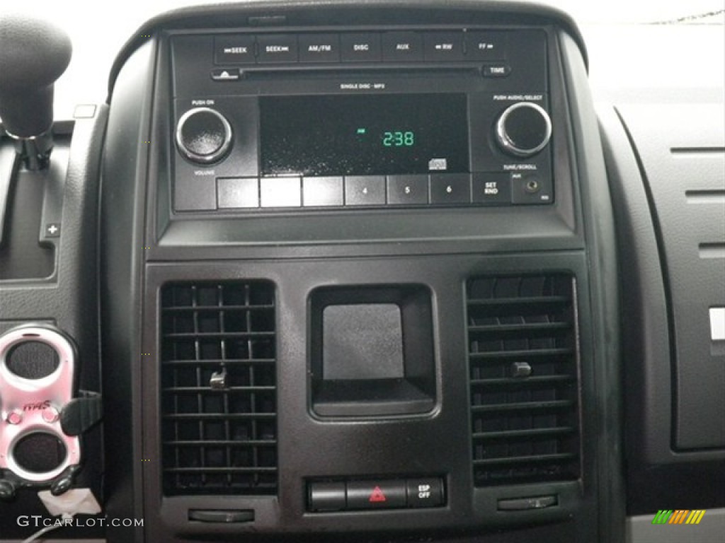 2009 Dodge Grand Caravan Cargo Van Controls Photo #62615368