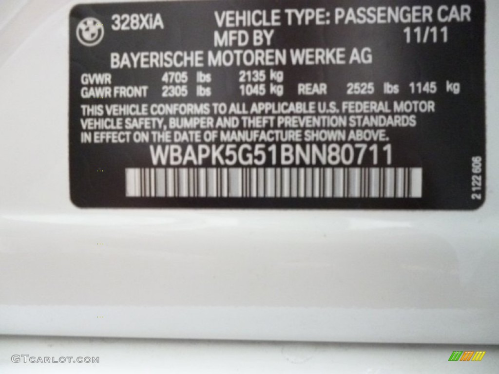 2011 3 Series 328i xDrive Sedan - Alpine White / Black photo #14