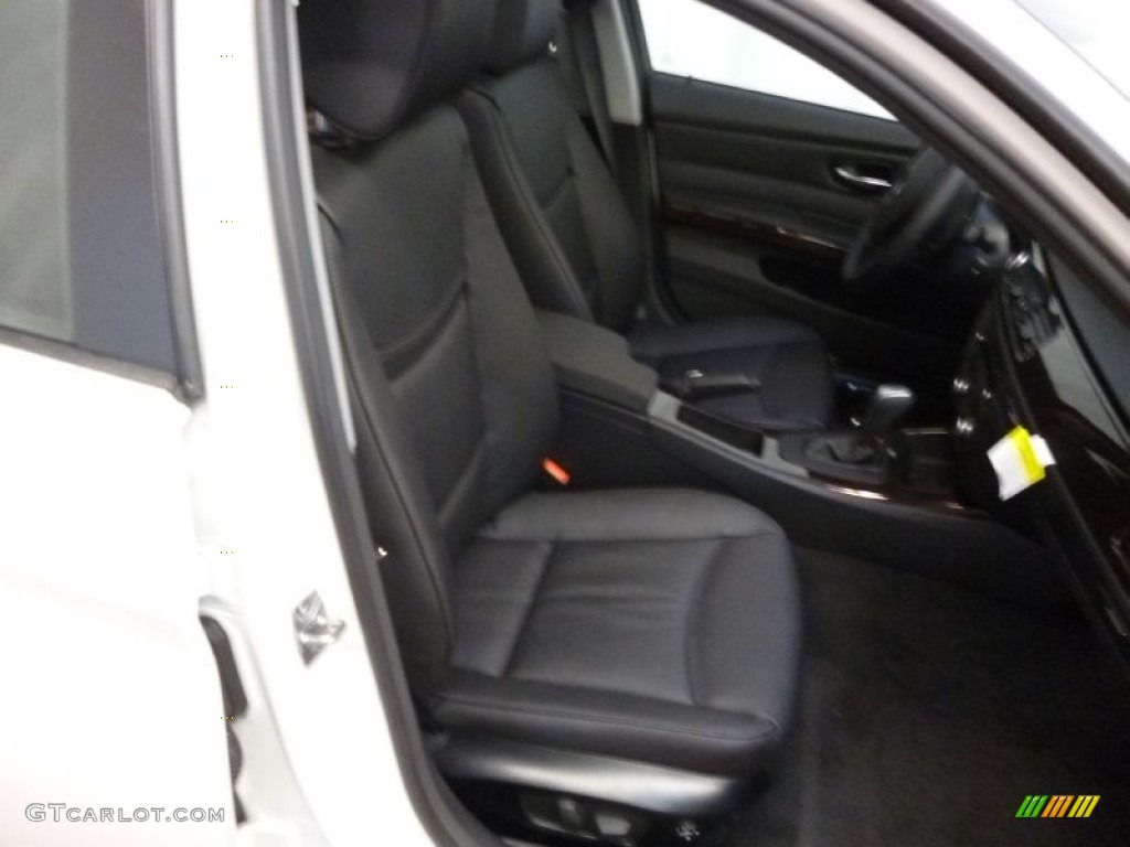 2011 3 Series 328i xDrive Sedan - Alpine White / Black photo #10