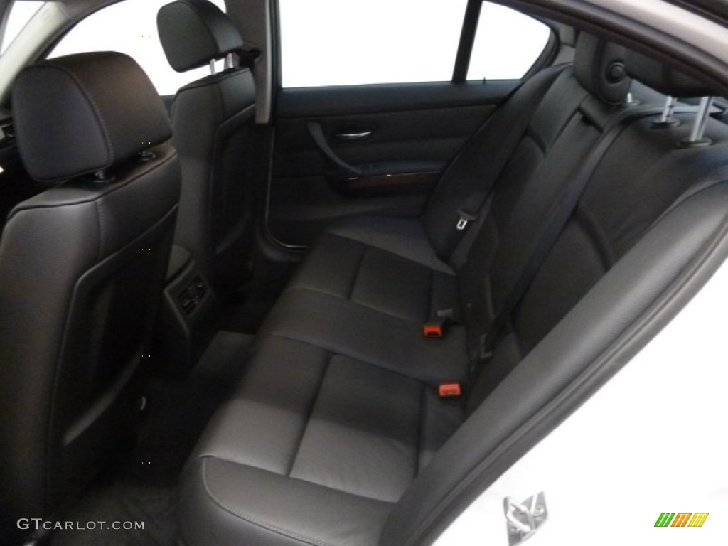 2011 3 Series 328i xDrive Sedan - Alpine White / Black photo #11